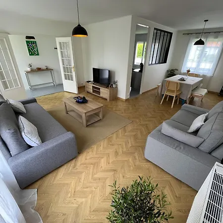 A 12 Min A Pied De La Et 5 Min Du Centre De Holiday home Luc-sur-Mer